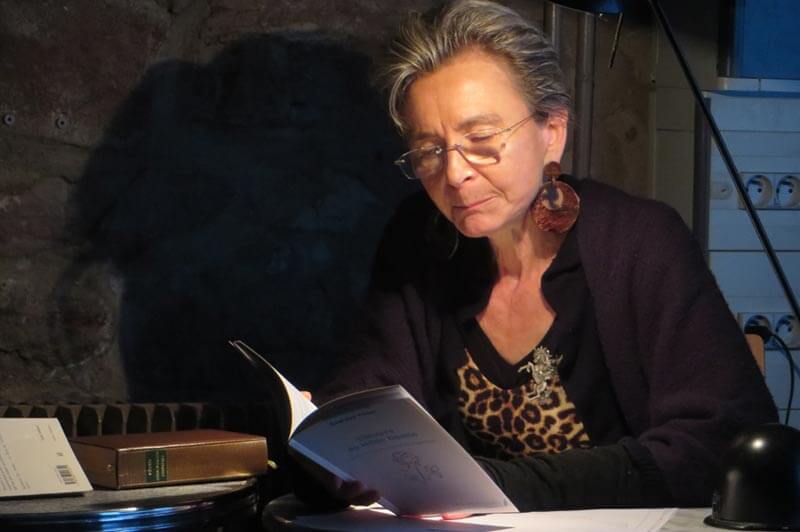 Evelyne Frank, lectrice de textes à Strasbourg